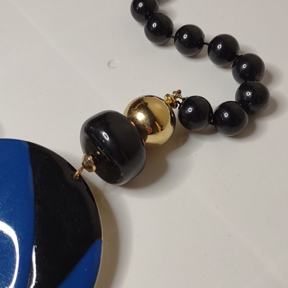 Black Plastic Bead Necklace With Large Metal Blue Pendant 25 Inches Long - Picture 4 of 12